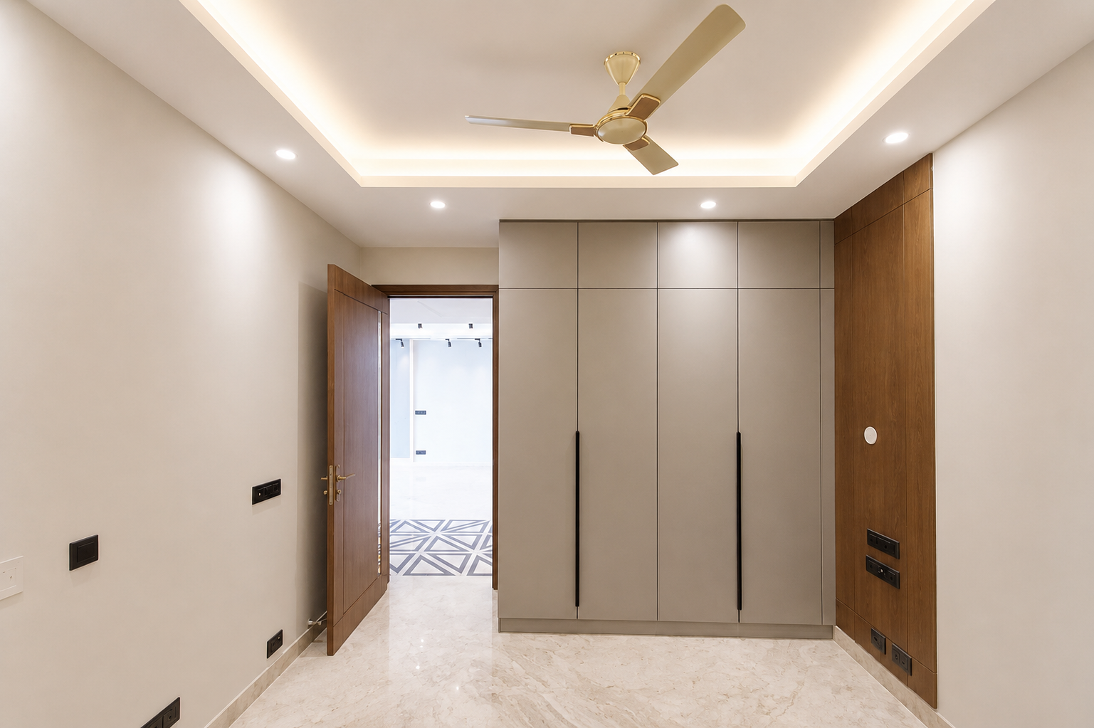Sushant lok 215 sq yard